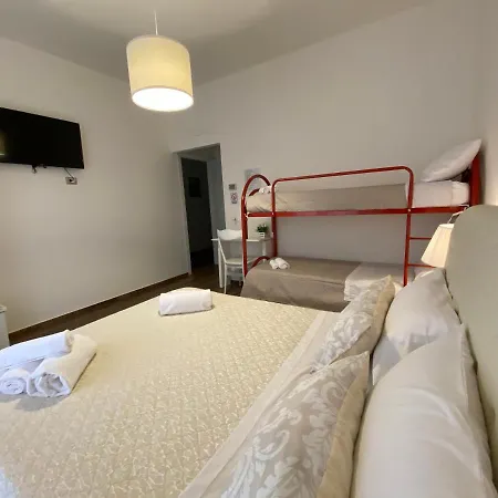 San Michele ゲストハウス 3*